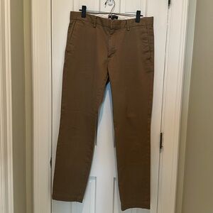 Banana Republic Aiden Slim Fit, 33x32, dark khaki chino pant
